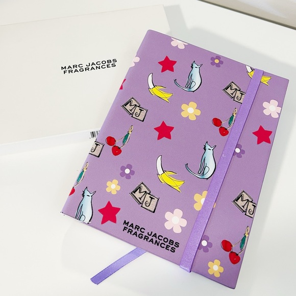 Marc Jacobs Notebook - Picture 1 of 4